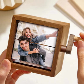 Álbum de Fotos Personalizado com Manivela Manual (Lançamento)